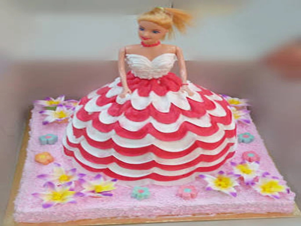 39 Bakers - 😍Red Hotty Barbie cake Ready for birthday blast😍 ✨This  beautiful cake design for one beautiful birthday girl who was super excited  to have red Color Barbie cake.🙌 👸Barbie helped