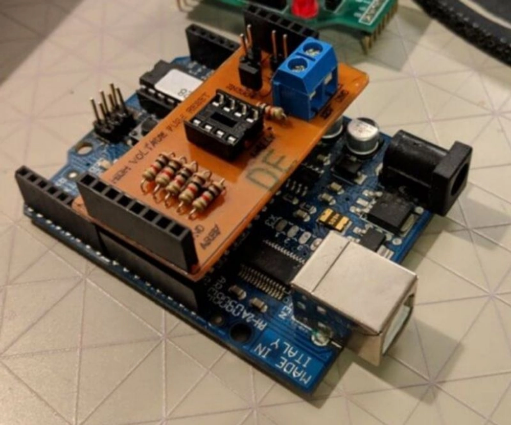 Buy ATTINY85 fuse resetter using Arduino (Arduino Is Not Included ...