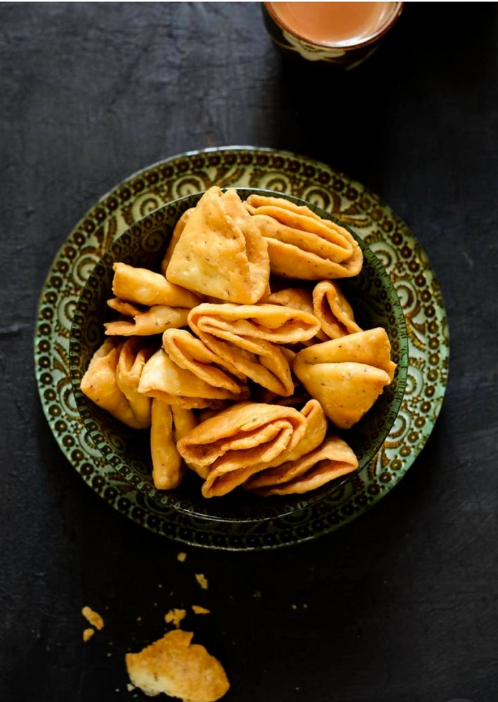 Samosa Farsi Puri .200gm - Shivam Traders