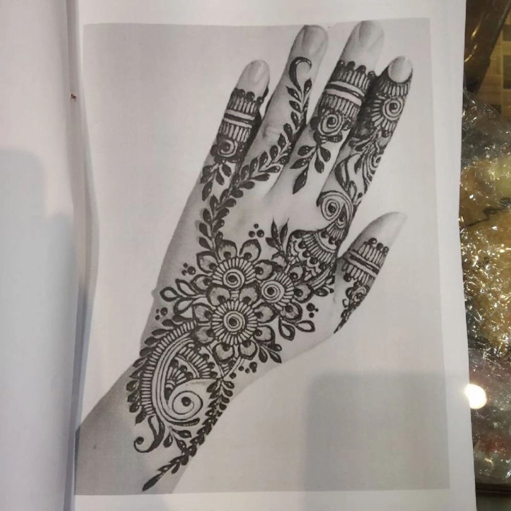 Top Mehndi Courses Online - Updated [March 2024]