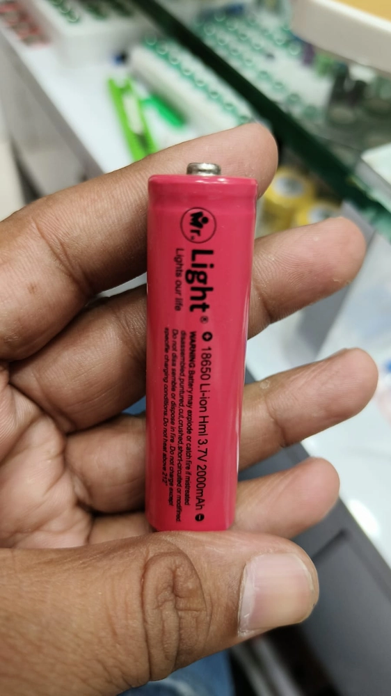 High-Quality Lithium-Ion 18650 Rechargeable Cell 3.7V