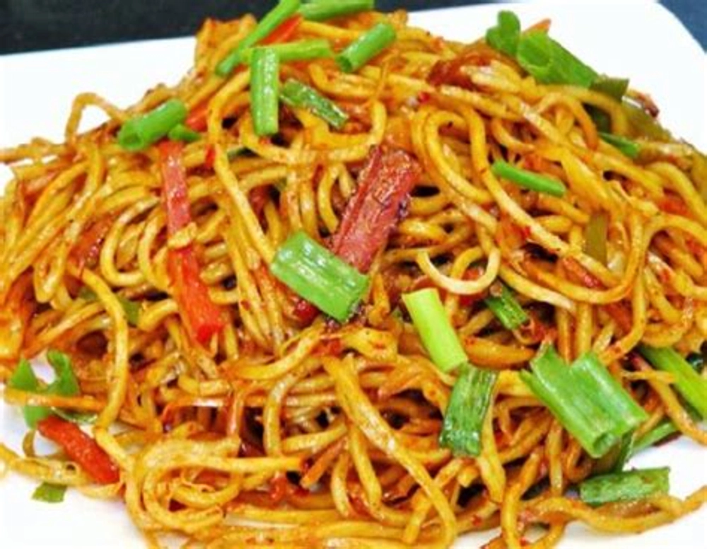 Buy Paneer Schezwan Hakka Noodle online from H2 Canteen