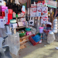 Kashmiri Plastic And Bartan Store