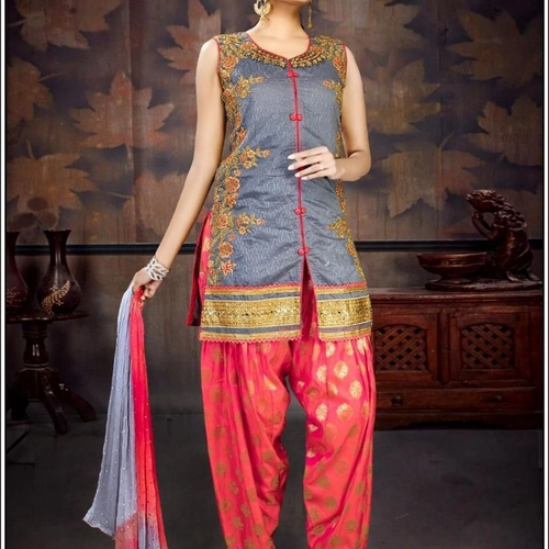 Buy Myra Rani Tafeta Silk Patiyala Suit Online at Best Price | Distacart