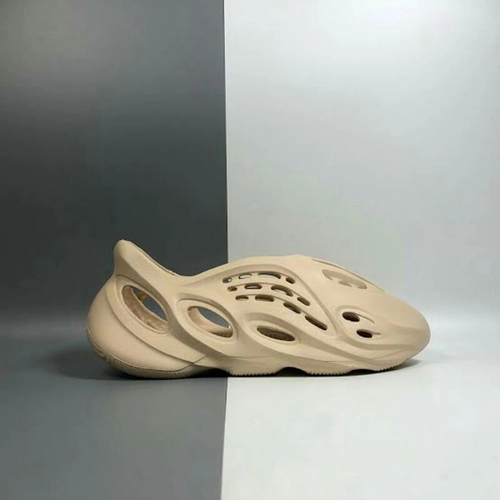 Yeezy best sale 700 crocs