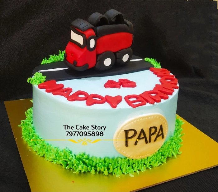 The Happy Caker - Garbage truck theme for little Grayson! He loved last  years truck cake so much...I hope he liked this one just as much!  #thehappycaker #torrance #redondobeach #manhattanbeach #losangeles #socal #