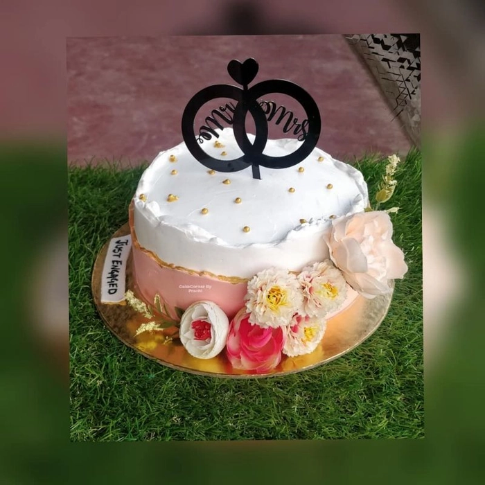 Amazon.com: AROKIPPRY Just Engaged Cake Topper for Engagement Party  Decorations, Engaged Ring Sign,We're Engaged Cake Toppers Wedding  Engagement Theme Party Decorations (silver) : Grocery & Gourmet Food