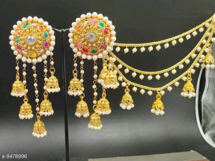 Buy Women's Bahubali Jhumka Earrings With Latkan Chain By Bindhani