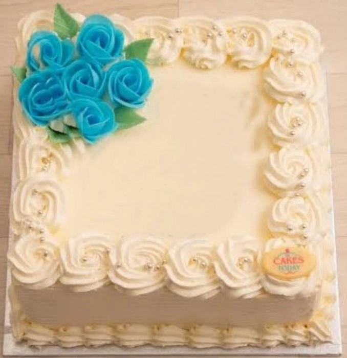 How to Frost a Square Cake with Buttercream - Wow! Is that really edible?  Custom Cakes+ Cake Decorating Tutorials