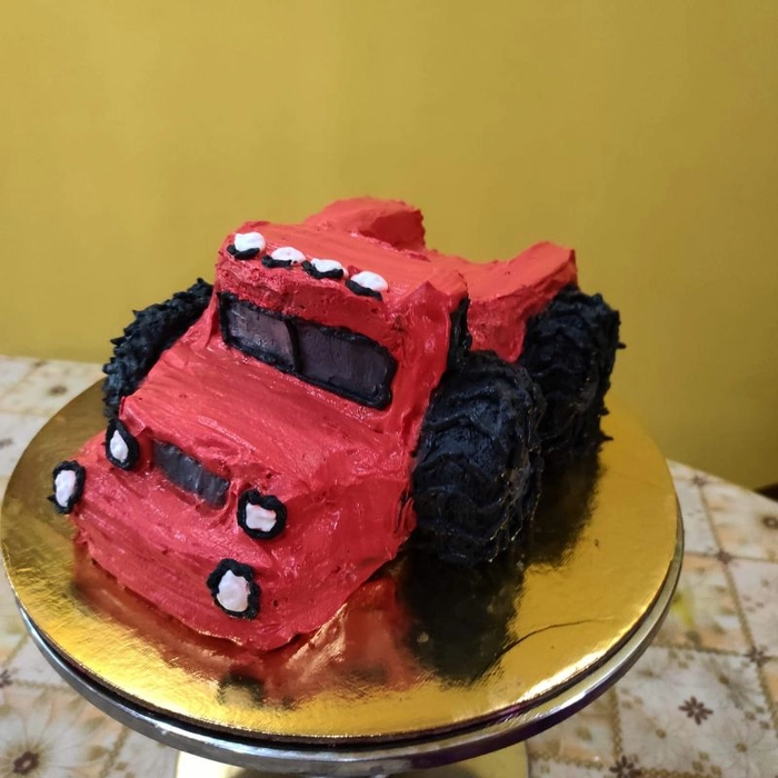 Construction Truck Birthday Cake - CakeCentral.com