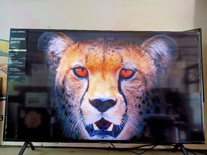 SAMSUNG 108cm - 43inch UHD LED TV 43RU7100