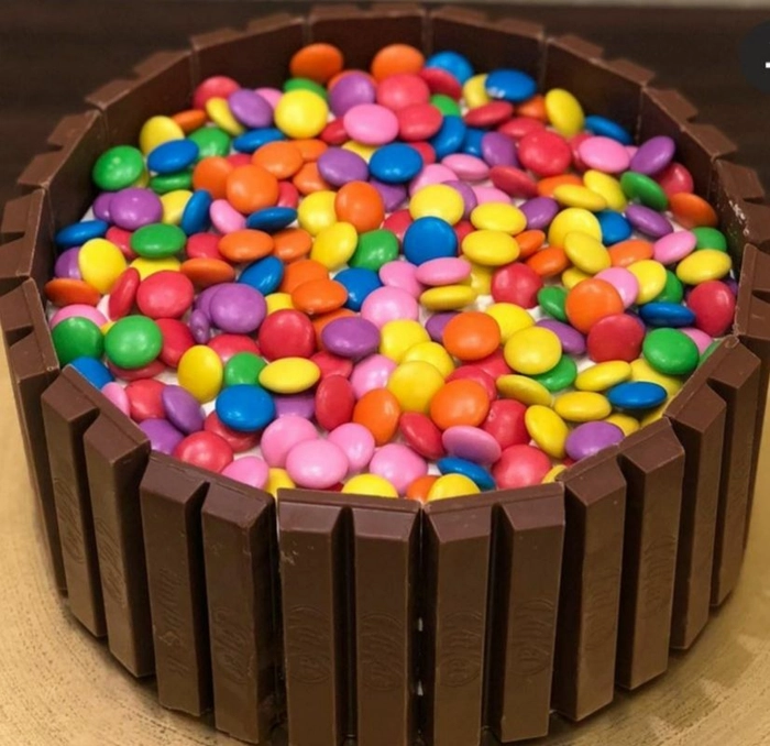 KitKat Chocolate Cake- MyFlowerTree