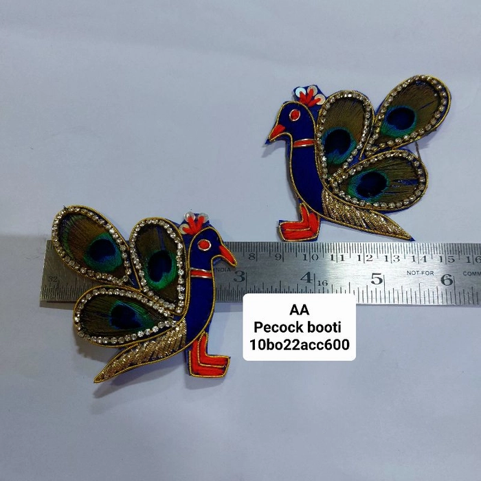 Peacock booti med.