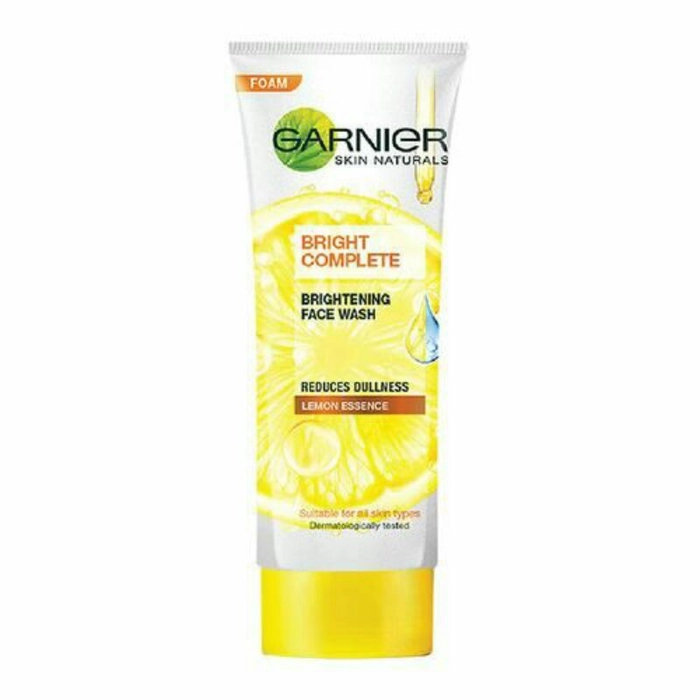 Garnier Bright Complete Vitamin C Face Wash - With Lemon Extracts, Fights Dullness, 50 g Tube