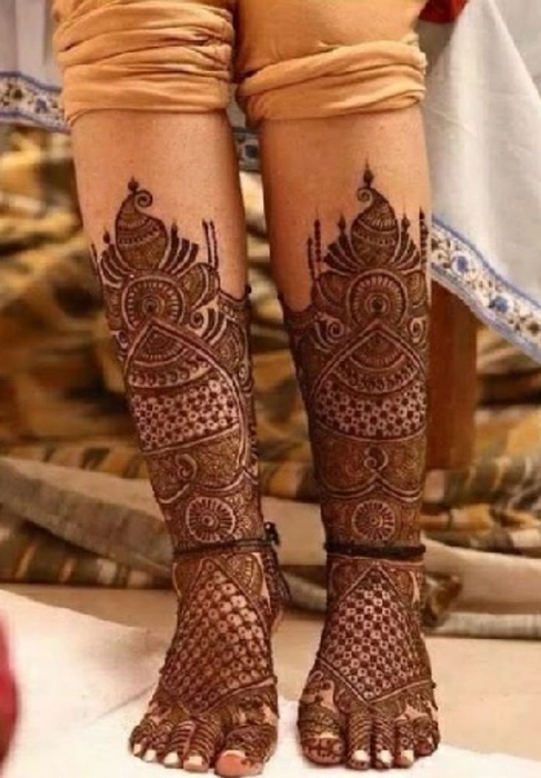 Leg Mehandi Artist in India