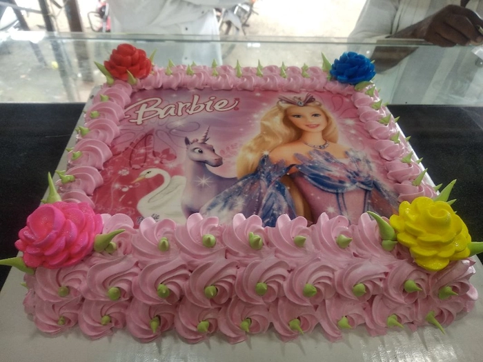 Pink Barbie Cake – Smoor