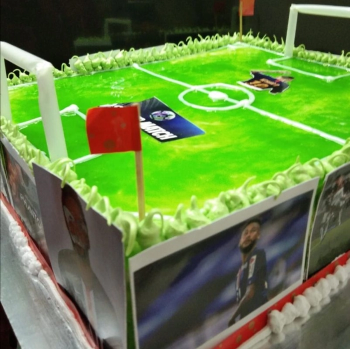 Buy Football Ground Fondant Cake Online in Gurugram : From VIBH Gurugram