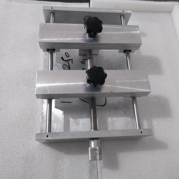 FIXTURE/METAL SHEET CUTTING HOLDER TABLE