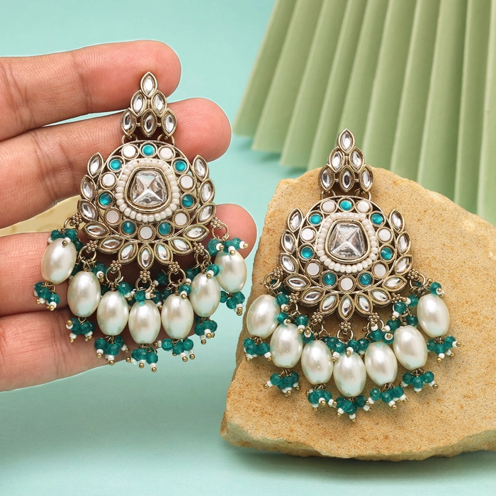 Rama Green Color Kundan Earrings
