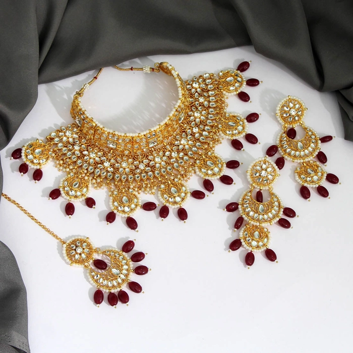 Maroon Color Kundan Choker Necklace Set