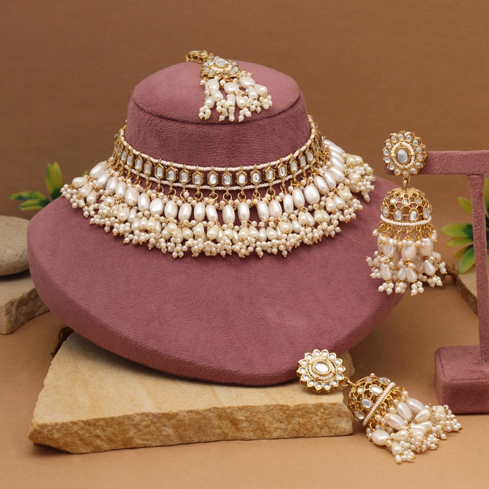 Crystal White Color Kundan Necklace Set
