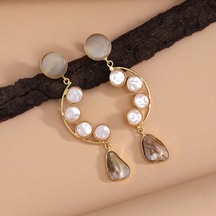 White Color Amrapali Earrings