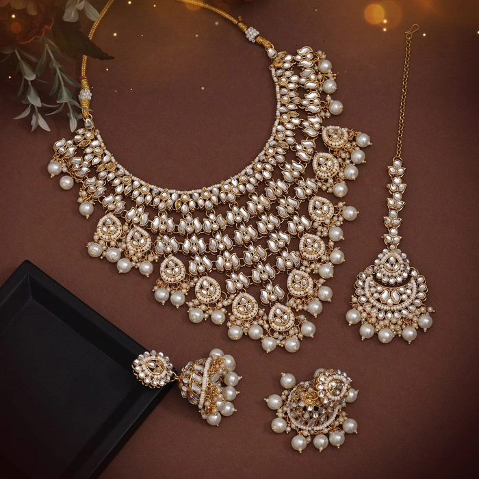 White Color Kundan Necklace Set (KN1426WHT)