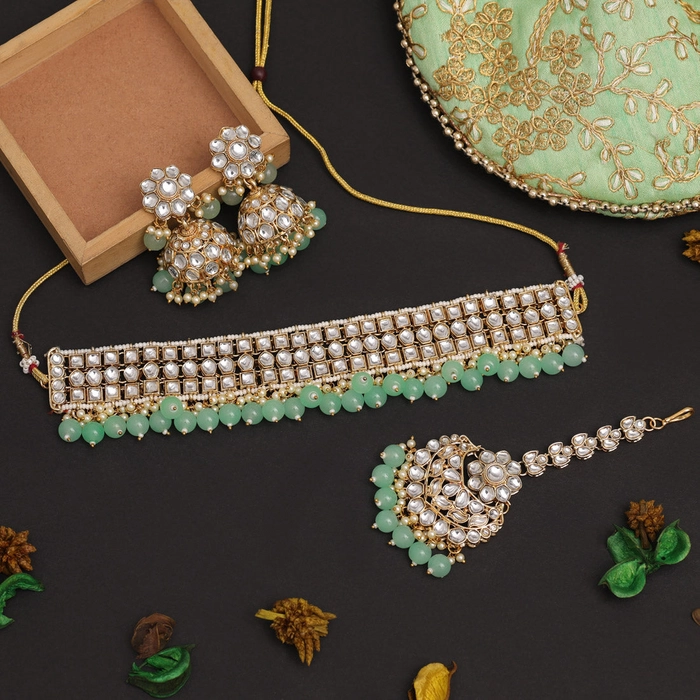 Parrot Green Color Choker Kundan Necklace Set