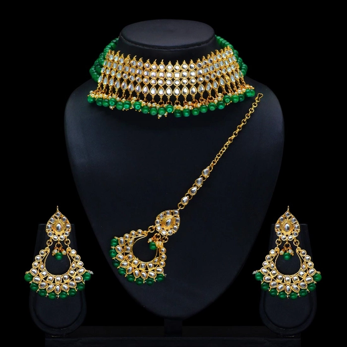 Green Color Kundan Choker Necklace Set