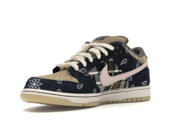 travis scott dunk low bandana