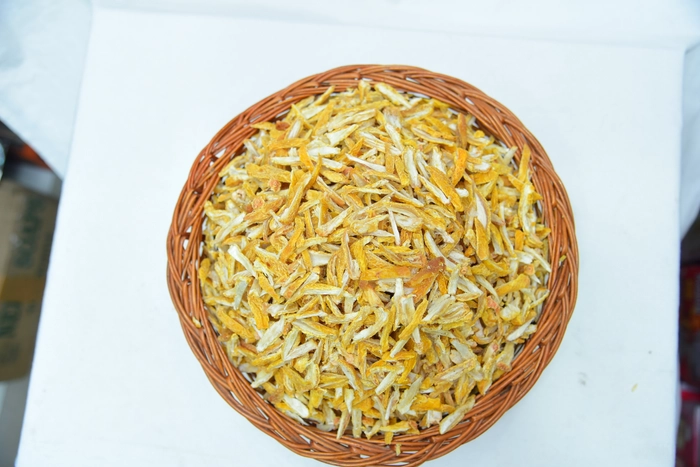 Cutting Dry Dates