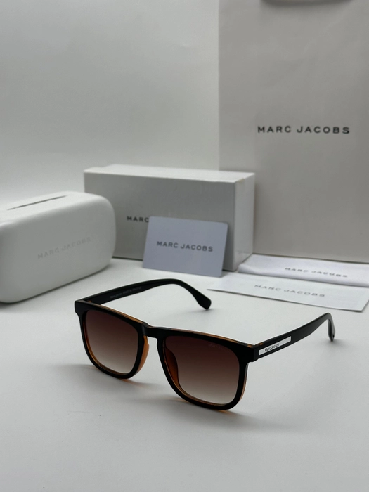 MARC JACOBS FRAME