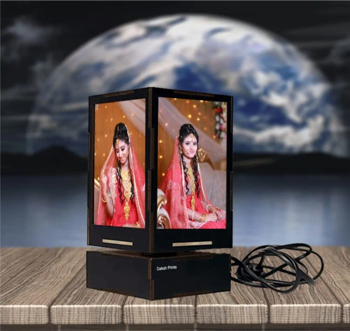 Rotating 4×6 photo frame with light