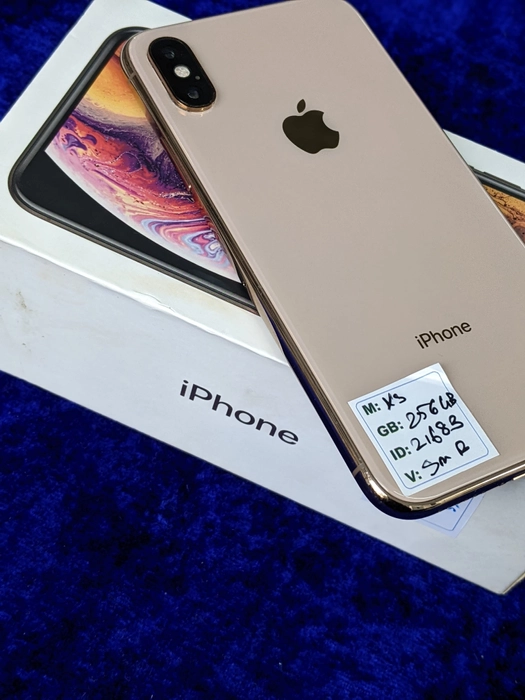 Apple iPhone XS Gold 256GB - Quality Used Phone