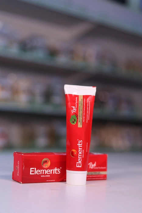 RED HERBAL TOOTHPASTE