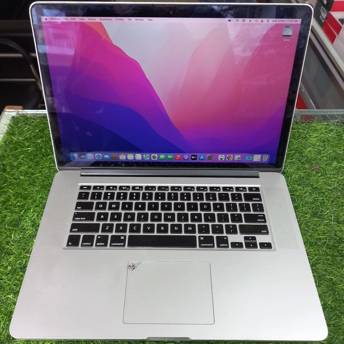 Apple MacBook Pro 2015 A1398 Core i7 16GB RAM 256GB SSD