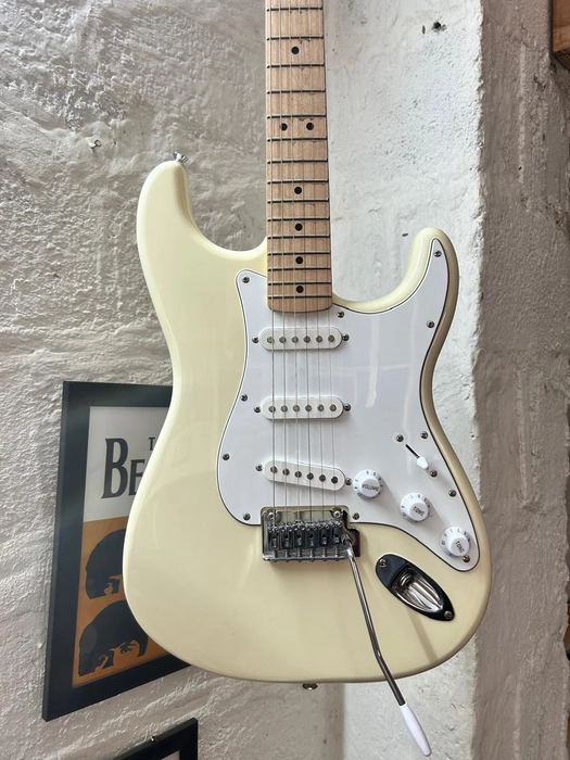 Fender Affinity Stratocaster (Maple Fret)