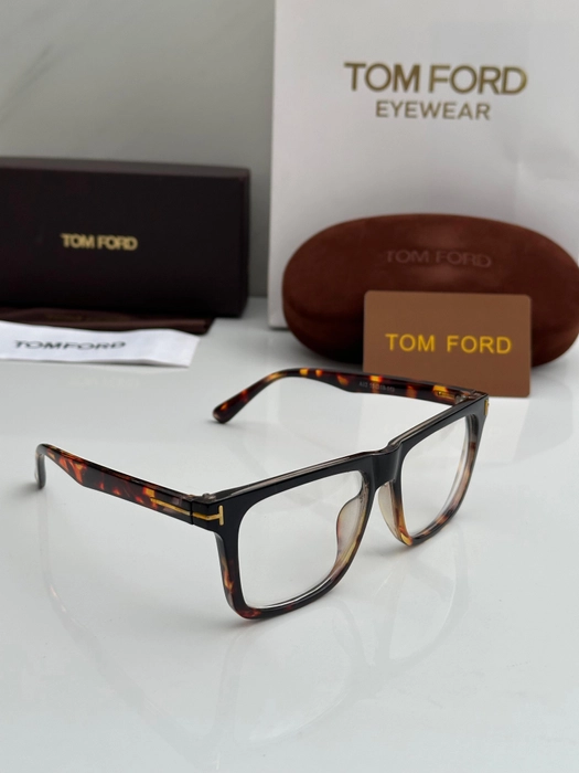 TOM FORD