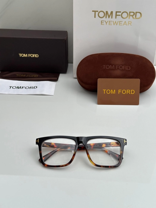 TOM FORD