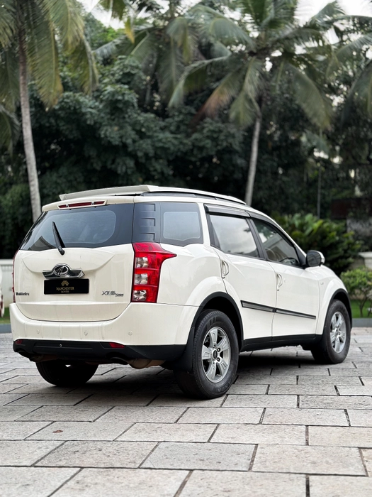 MAHINDRA XUV 500