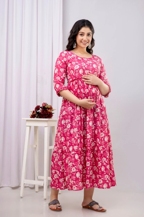 Henal Soft Pink Floral Cotton Maternity Dress – Elegant Comfort for Everyday Glow