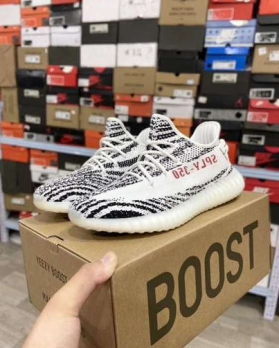 Adidas orders yeezy 350 v2 zebra