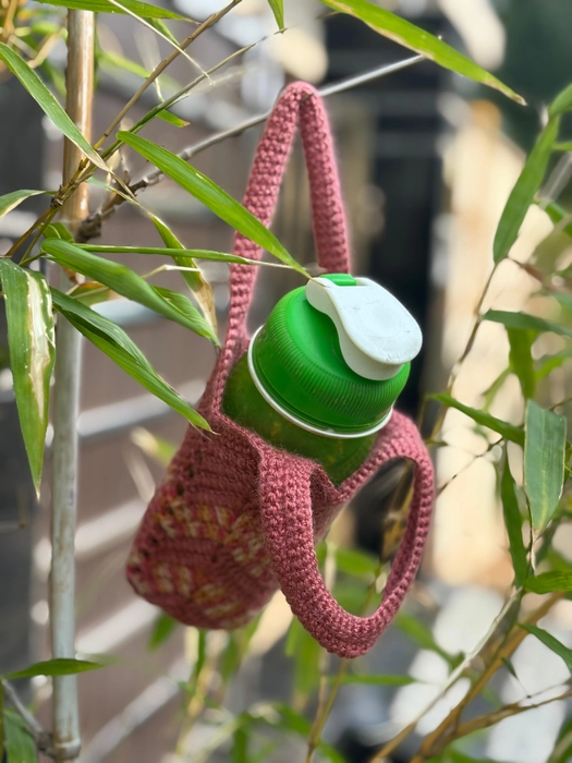 Crochet bottle cover