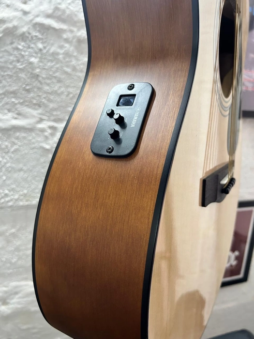 Yamaha FSX80C Semi Acoustic Guitar