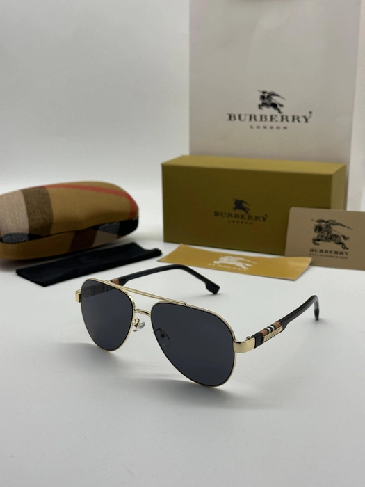 BURBERRY Shades