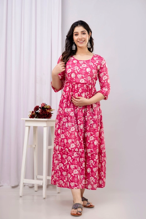 Henal Soft Pink Floral Cotton Maternity Dress – Elegant Comfort for Everyday Glow