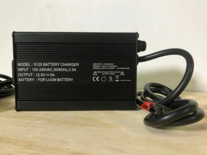 14.6V 5A 4S 12V Lifepo4 Battery Smart Charger