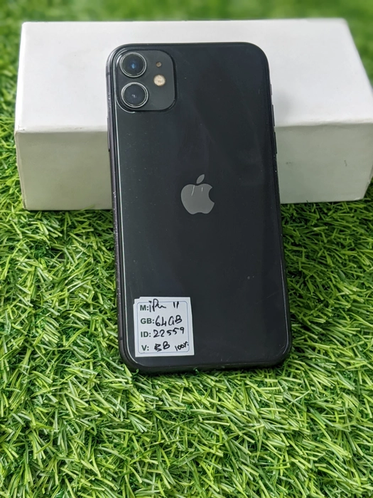 Apple iPhone 11 Black 64GB Excellent Condition