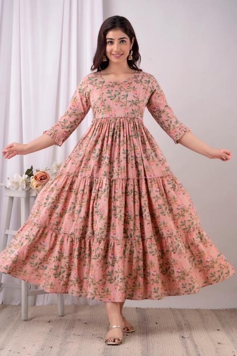 Peach Floral Cotton Maternity Dress – Tiered Anarkali Style with 3/4 Sleeves