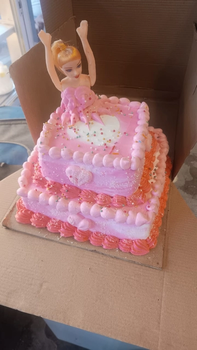 Doll cake